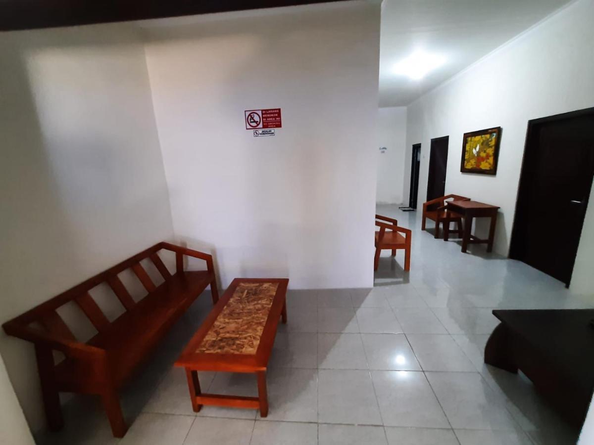 999 Khs Homestay Gilimanuk Exterior foto